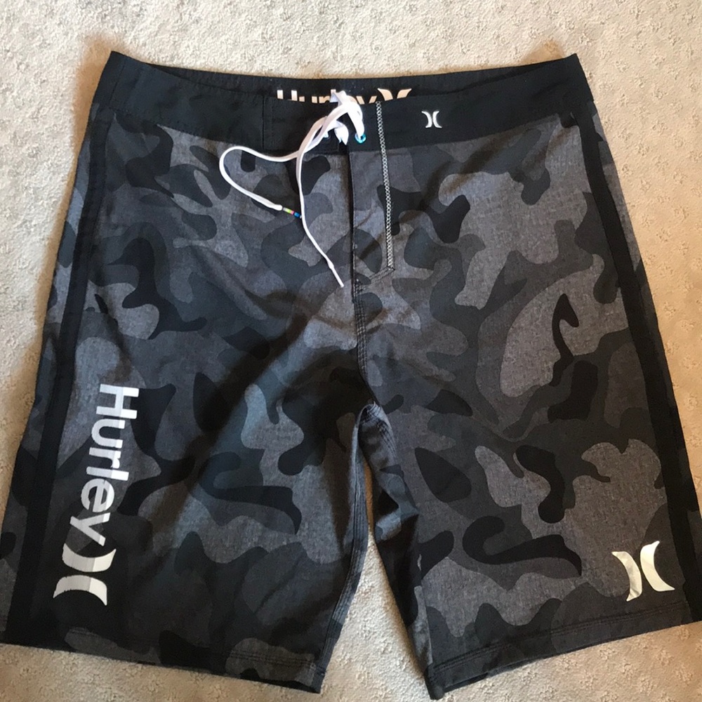 Hurley Board Short - size 34